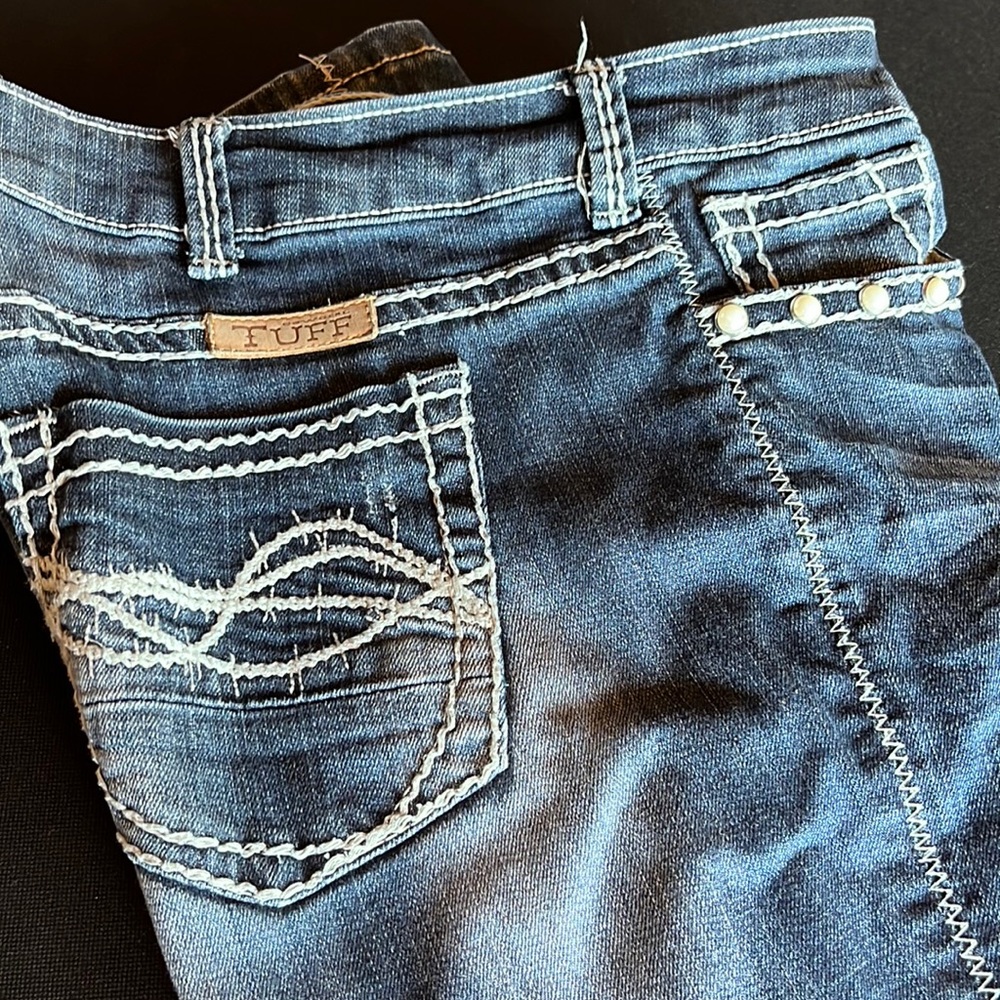 Cowgirl Tuff don’t fence me in pearls dark wash bootleg jeans